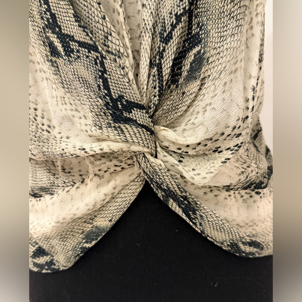 Karen Kane Snake Print Twist Front Cami Silk Feel Adjustable Strap Tank Size M - Picture 10 of 16